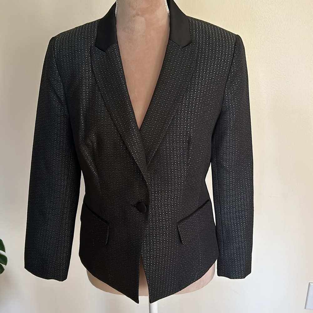 Black fitted patterned blazer - Picture 2 of 6